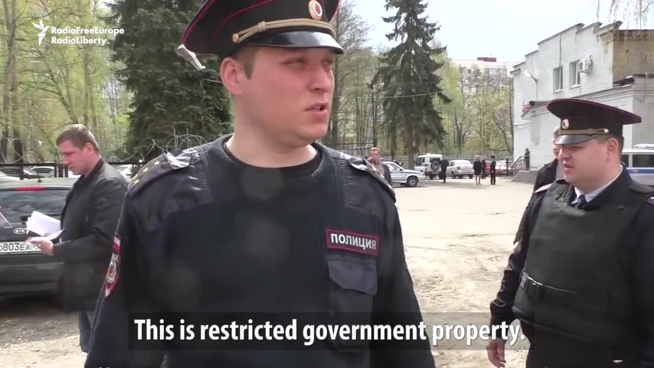 Recording Catches Russian Police Scheming, Bumbling