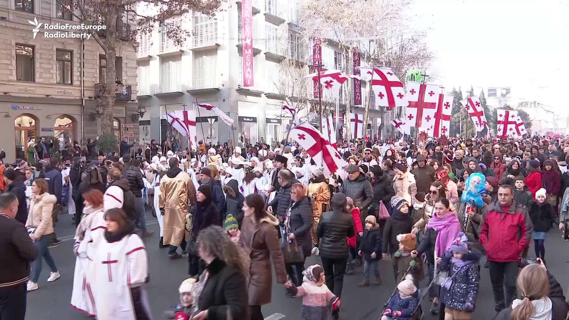 Tbilisi, Georgia. 7th Jan, 2016. Georgian people march during Alilo, a  religious procession, to celebrate the Orthodox Christmas in Tbilisi,  capital of Georgia, on Jan. 7, 2016. Georgians celebrate Christmas on Jan.